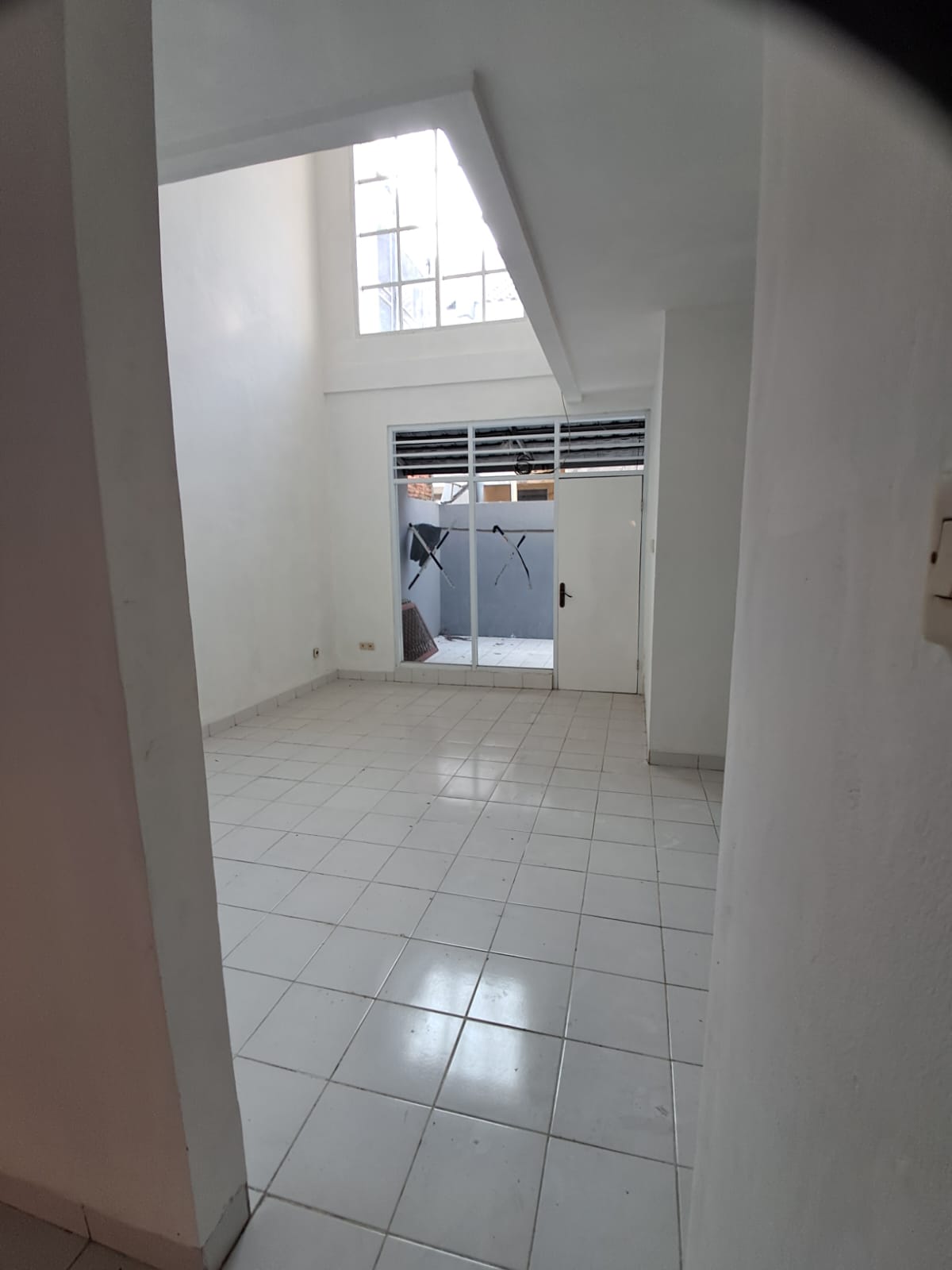DiSewakan Rumah di Meadow Green Lippo Cikarang